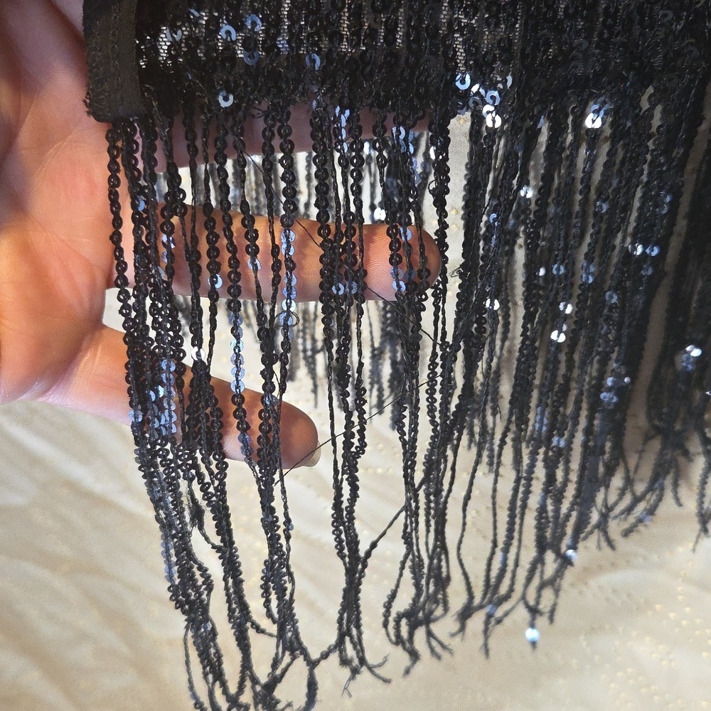 RONNI NICOLE Studio Black Sequin Cape( NEW No Tag) Sz L. - Picture 6 of 8